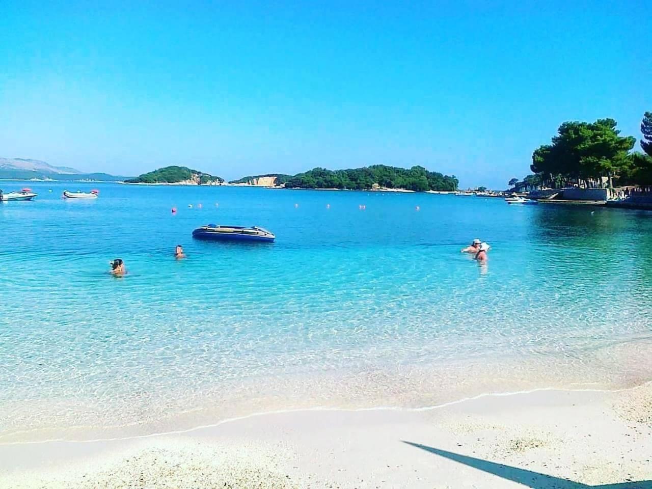 Guesthouse Siars Ksamil Exteriör bild